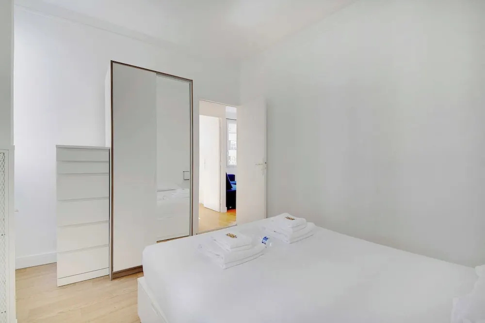 Voir la photo 2 — Cozy Apartment 2bdr/5p - in the Heart of Suresnes