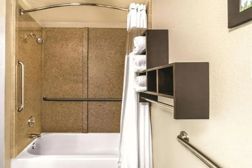 La Quinta Inn & Suites by Wyndham Rome - Chambres