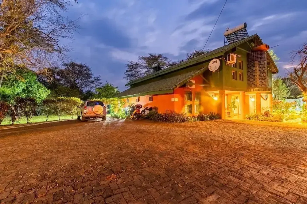 Avril Guest Lodge