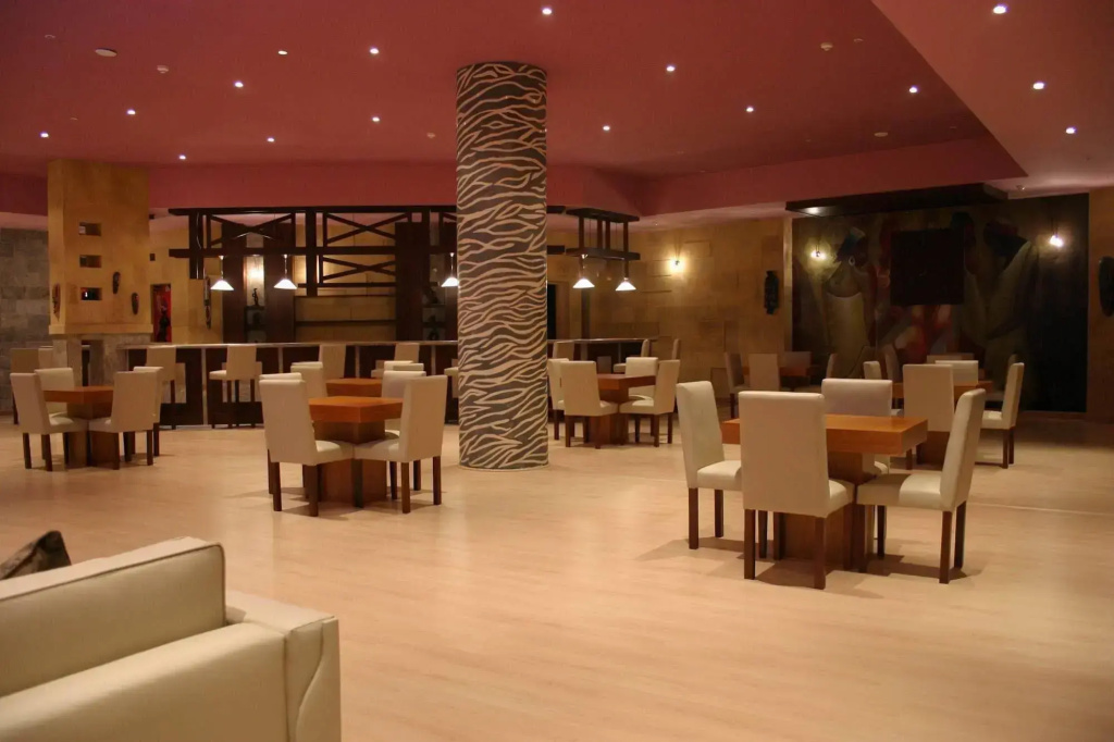 Курортный отель Amwaj Oyoun Resort & Casino — фото