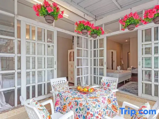 Large House in the middle of Sukhumvit 22 for family