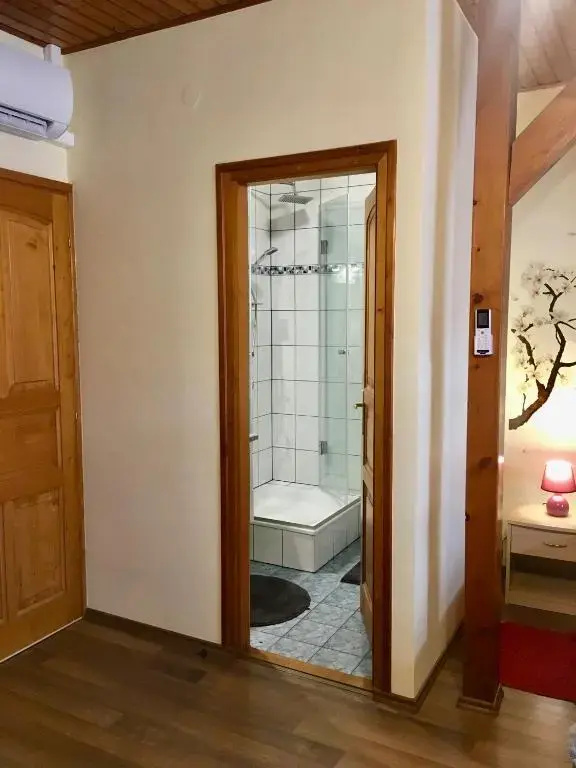 Marta Guest House
