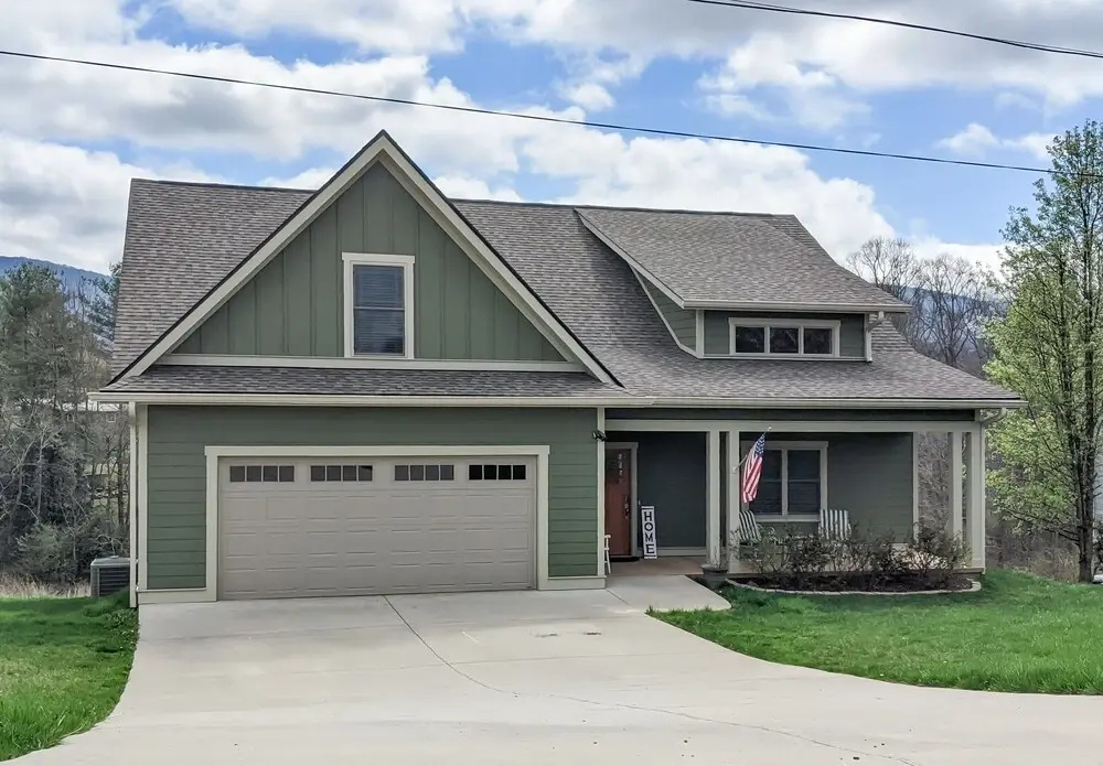 New Listing! Roomy W/ Deck, Near Creamery 4 Bedroom Home