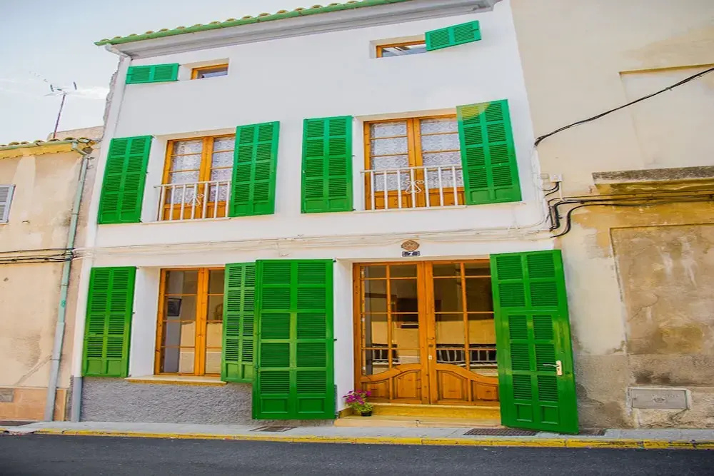 Es Carrero