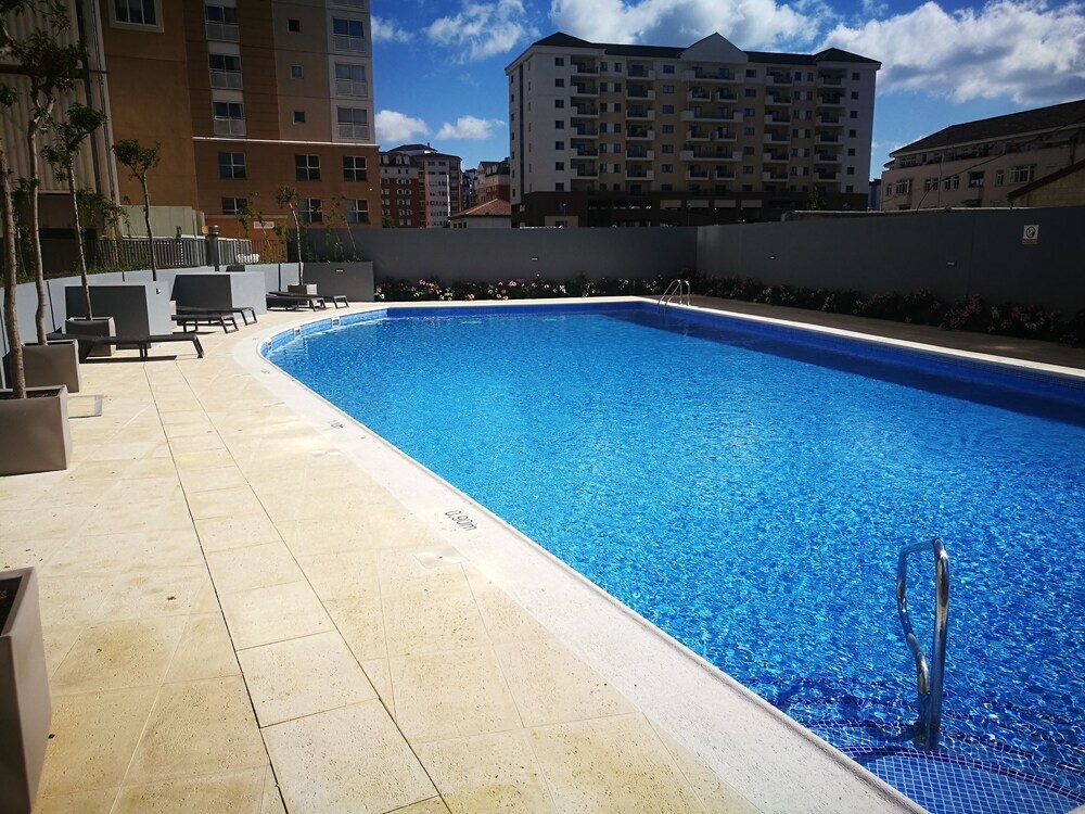 New Studio in Gibraltar with pool in WestOne - фото 11