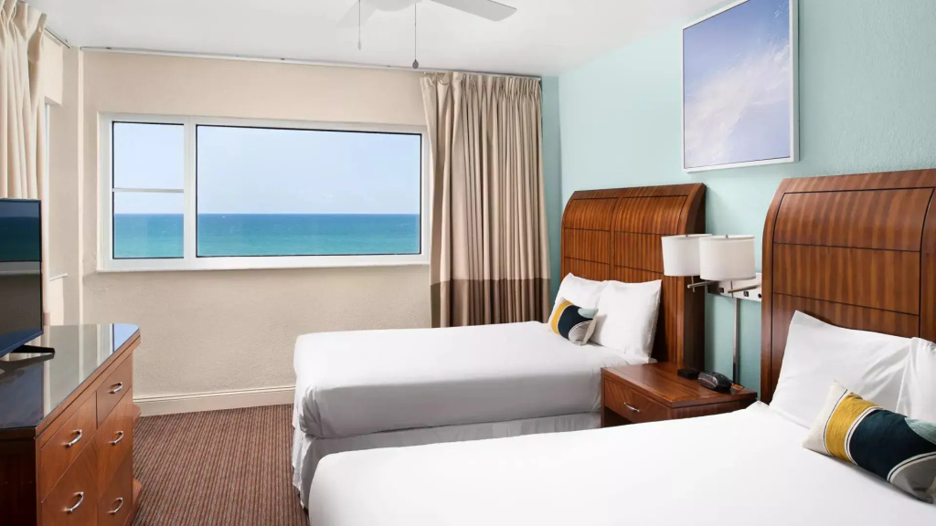 Double room Oceanfront (full double bed)