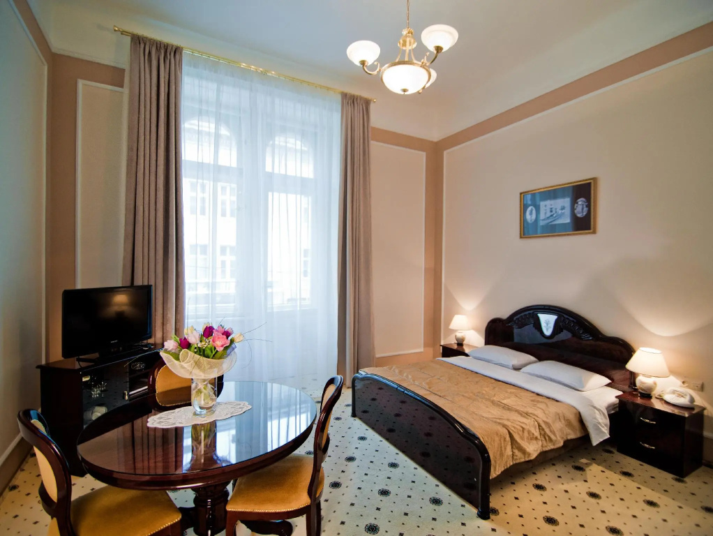 Standard Double room (full double bed)