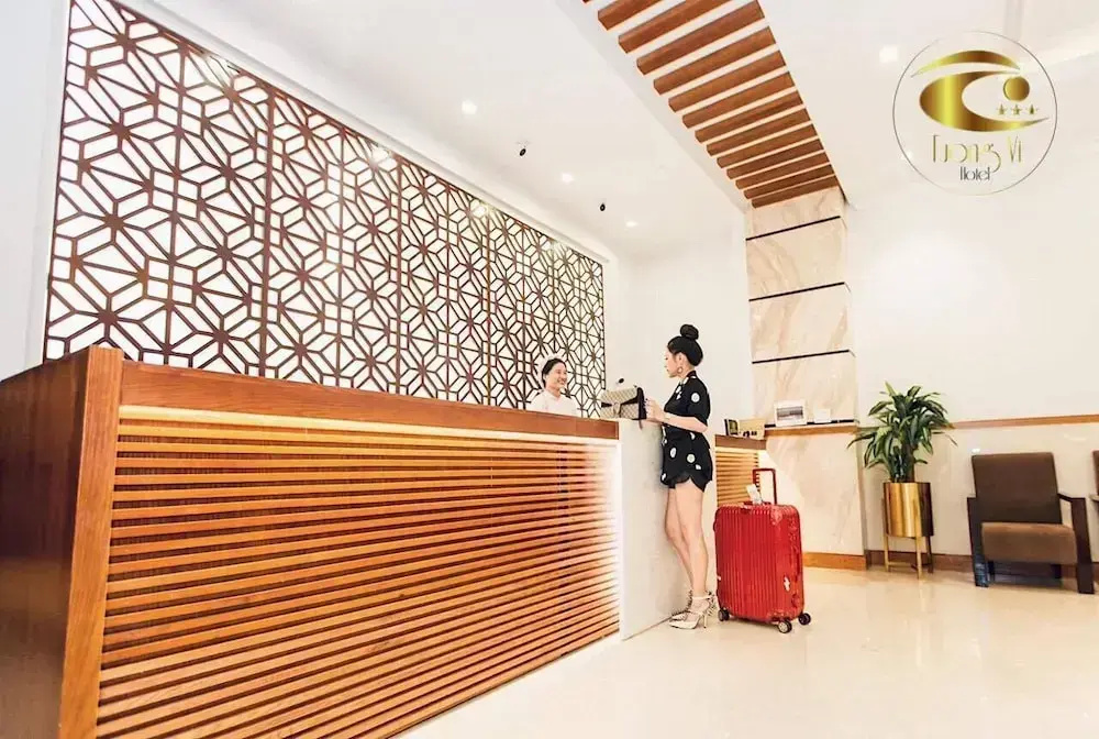 Lobby & Reception