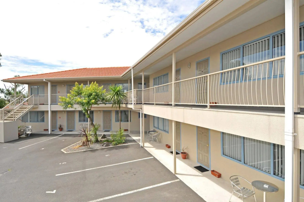 Gateway Motor Inn