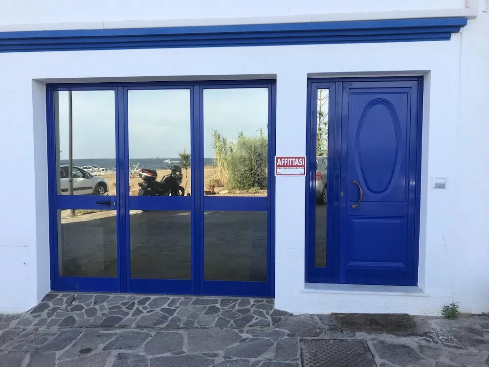 House With one Bedroom in Calasetta, With Wonderful sea View and Enclo