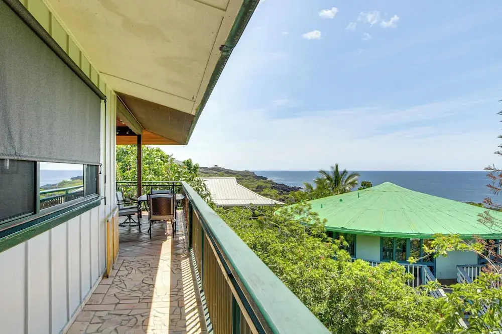 Ocean-view Bungalow: Walk to Pebbles Beach!
