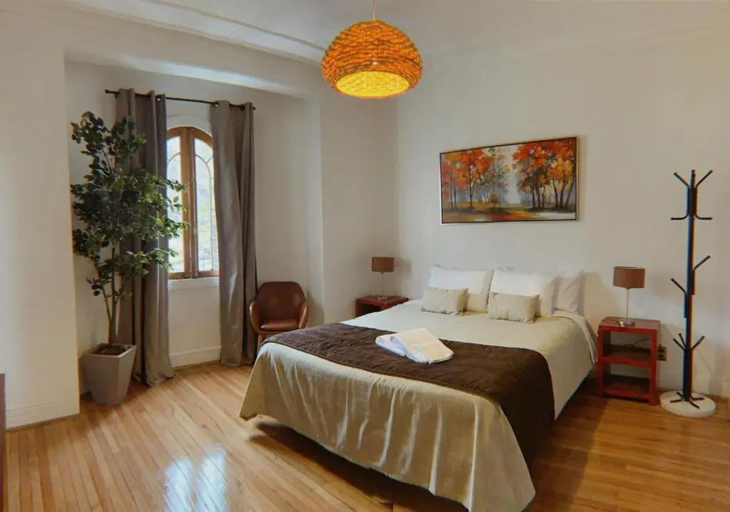 Suite with city view