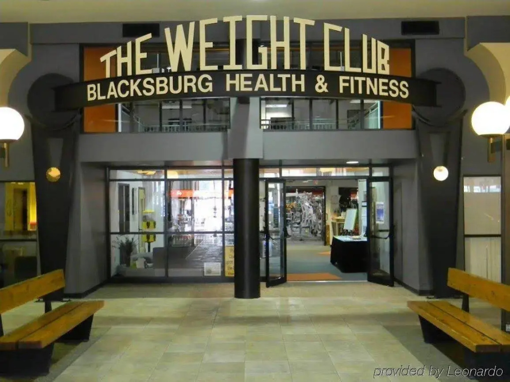 布莱克斯堡大学假日酒店(Holiday Inn University Blacksburg)