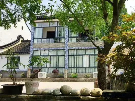 Wuzhen Muxin Courtyard Inn
