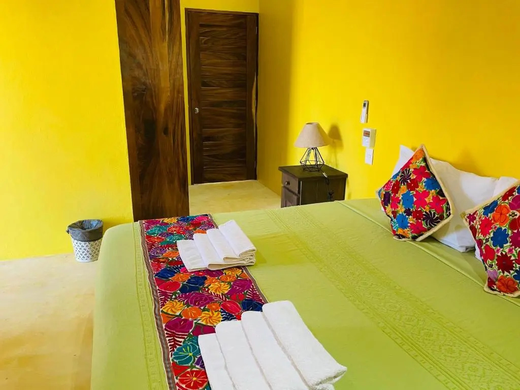 Deluxe Double room with ocean view (full double bed)