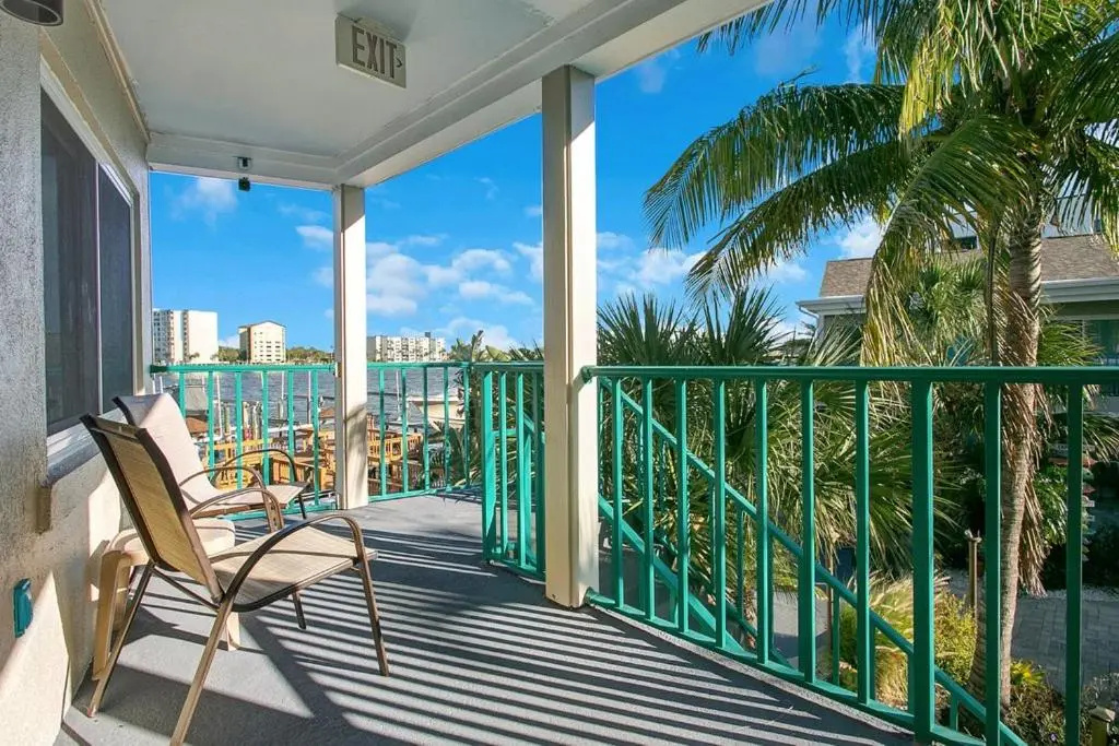 Five Palms Suite 105 - Daily - Weekly - Monthly
