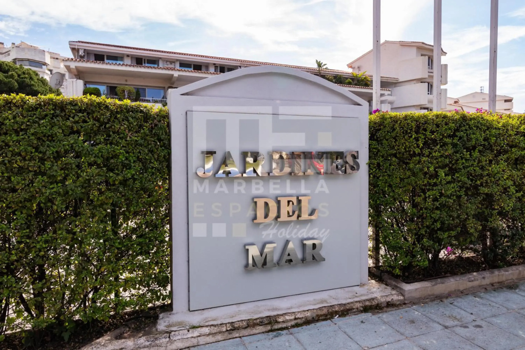 Central location, next to the beach at Golden Mile 208