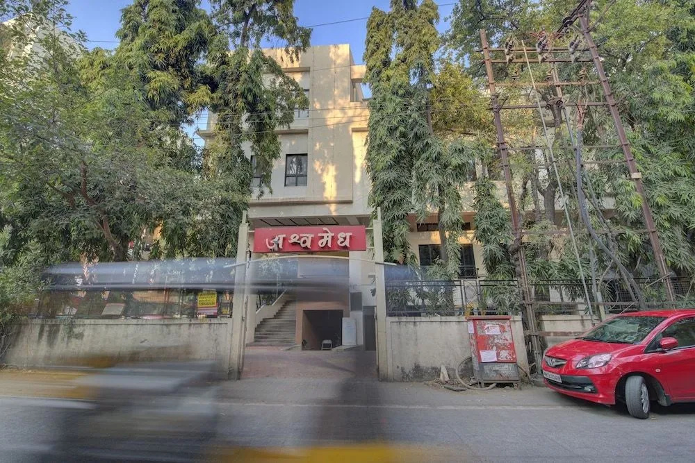 OYO 24981 Hotel Ashwamedh Residency
