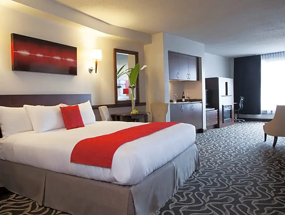 Double Suite (full double bed)