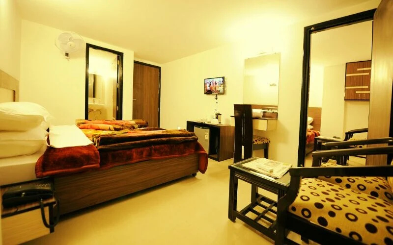 HKJ Residency - Chambres