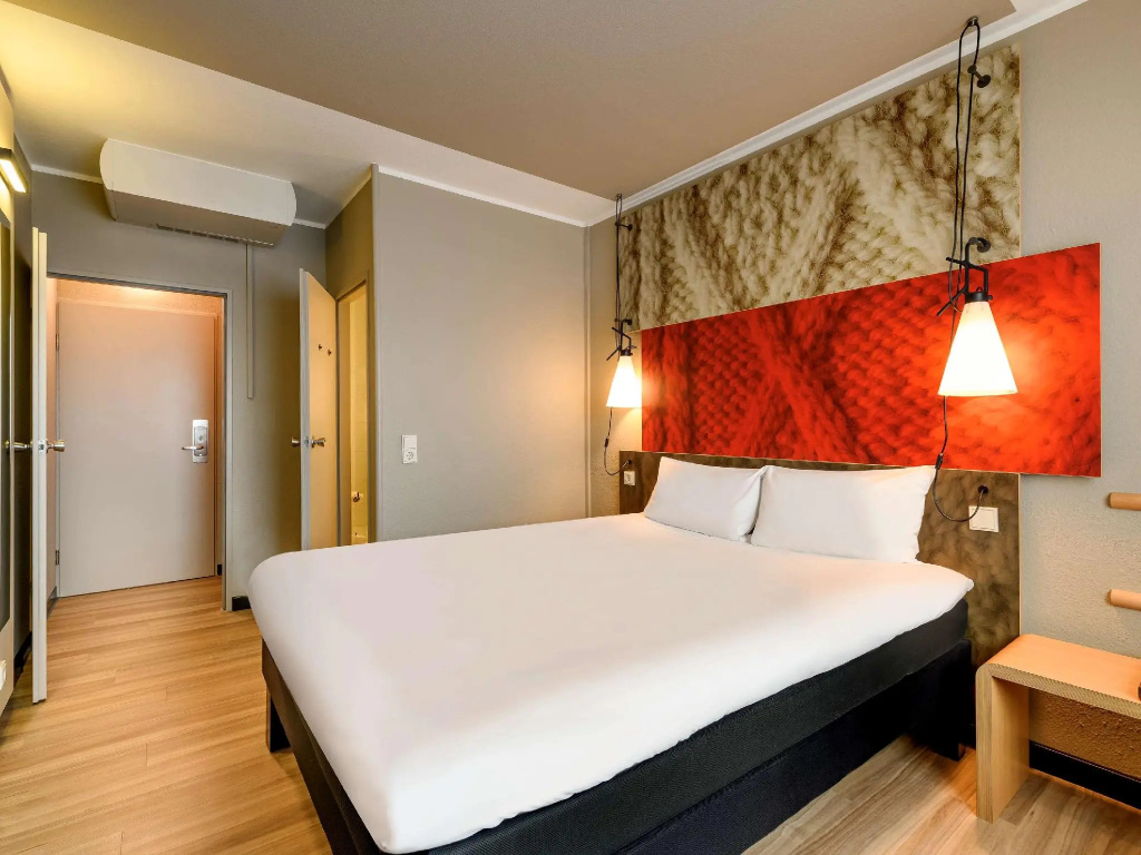 Standard Double room (full double bed)
