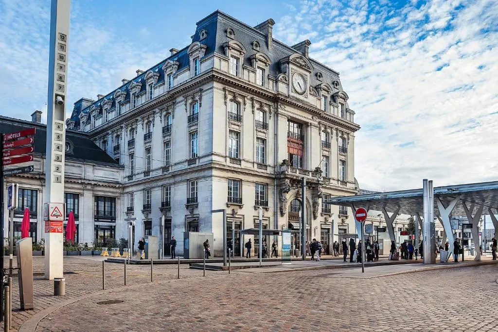 Appart 2 chambres aux Portes du Jardin Public