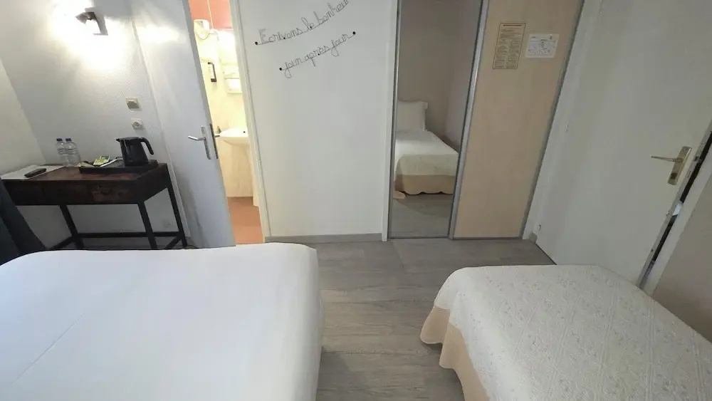 Hotel Restaurant Mas Le Chatelet - Chambres