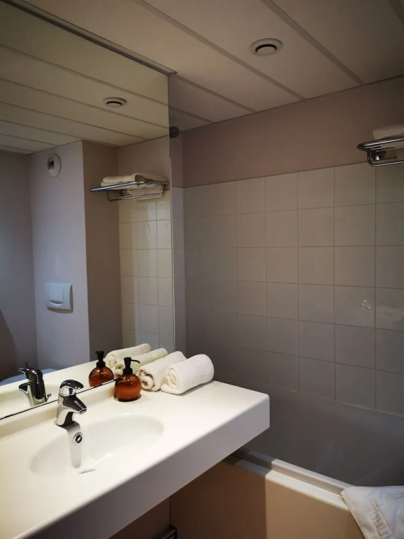 Comfort room