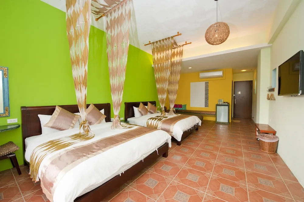 Standard Quadruple room with sea view