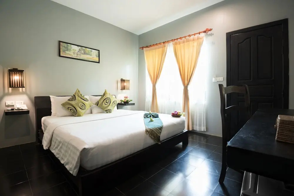 Deluxe Double room with balcony and with view (full double bed)