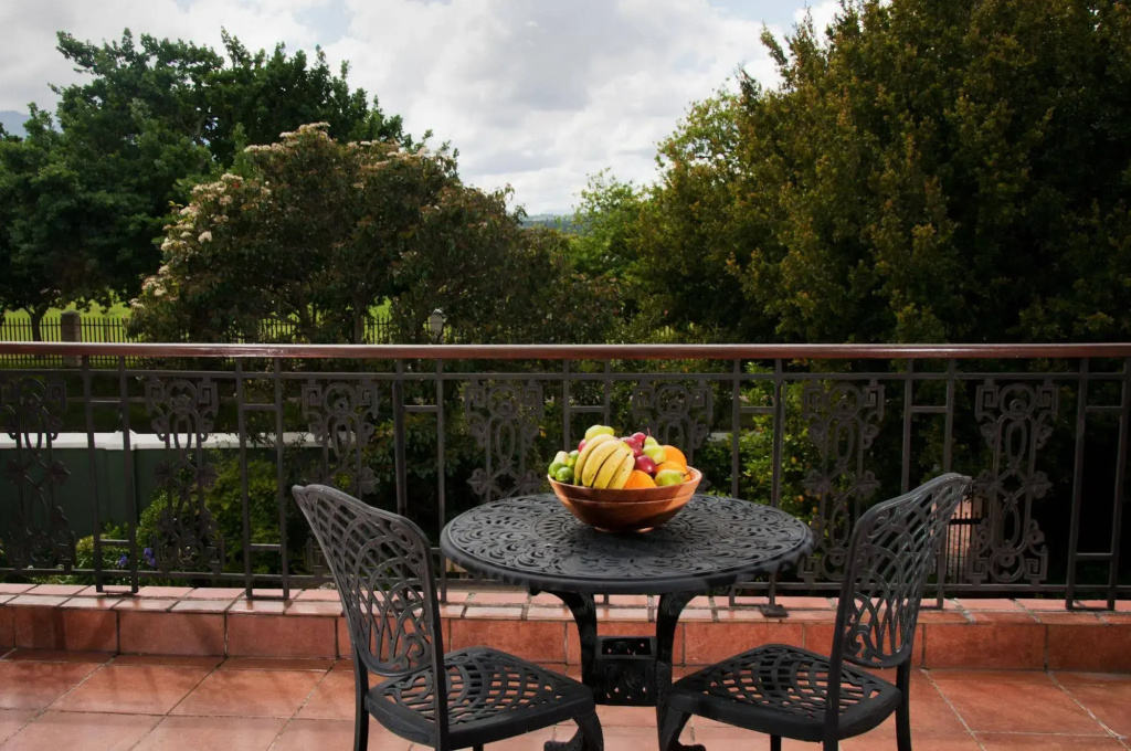 Rusthuiz Guest House