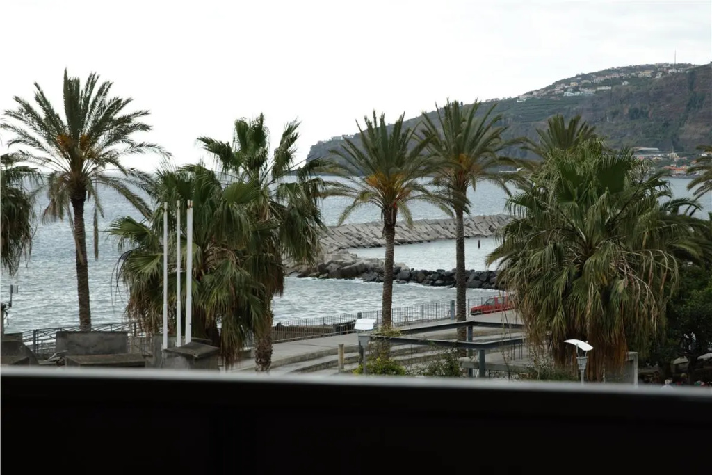 Beach & Waterfront