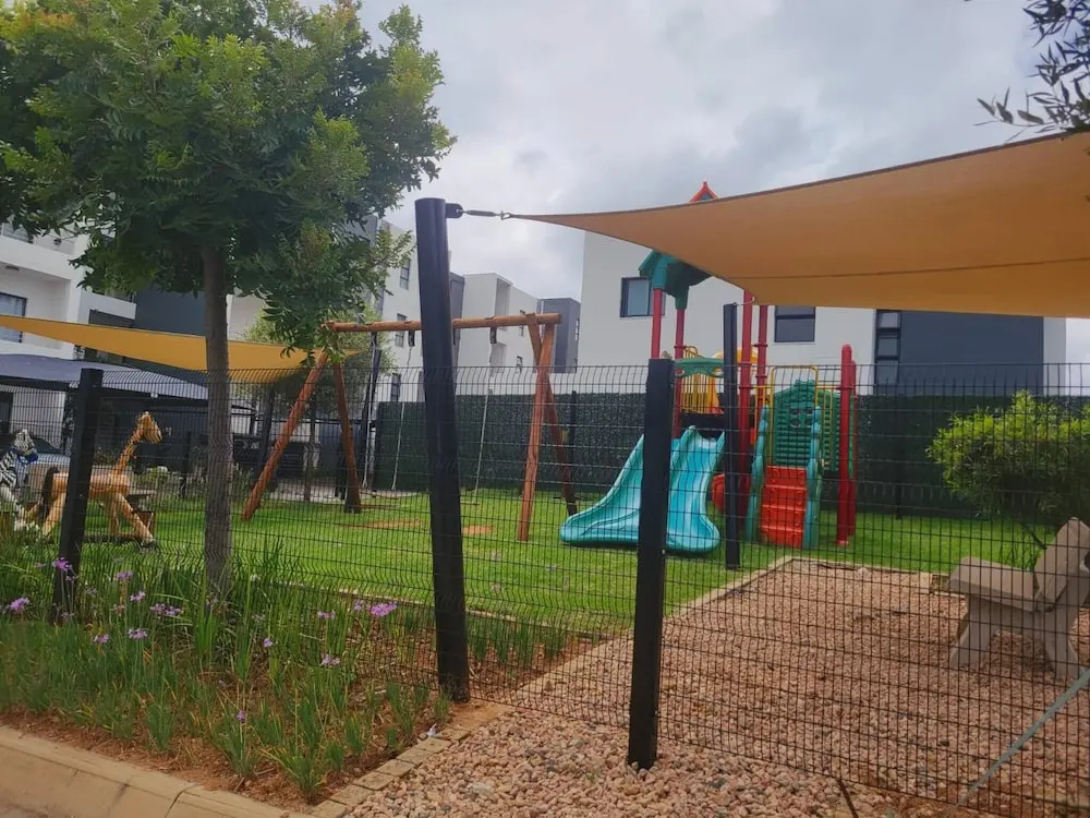 Charming 2-bedroom Apartment in Midrand, Close to Mall of Africa