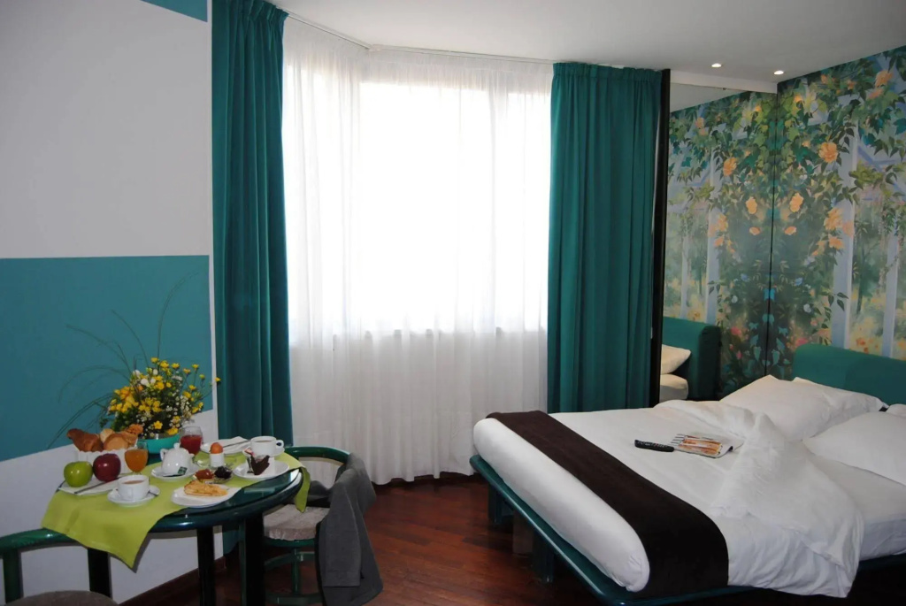 Business Hotel