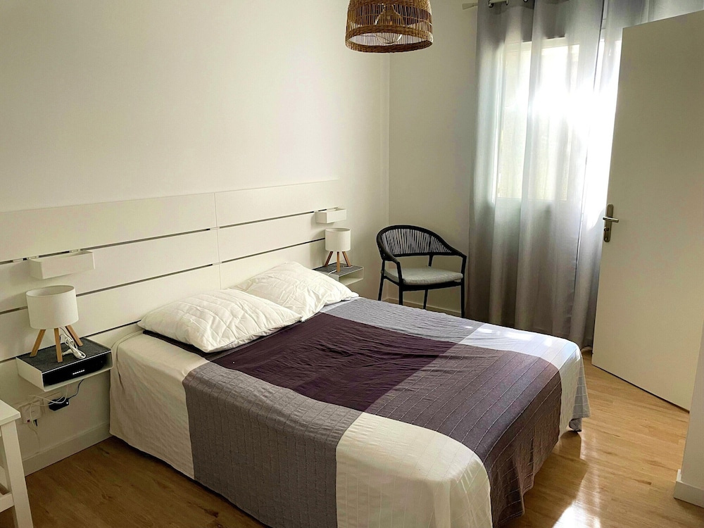Afficher la photo 7 — House With Breathtaking View of the Lake