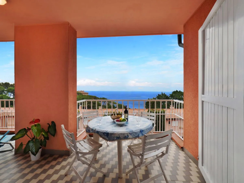 Balcony & Terrace