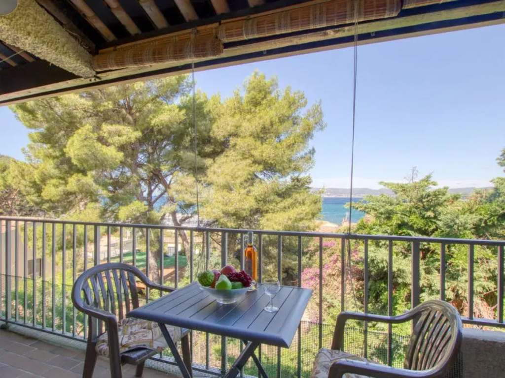 Balcony & Terrace