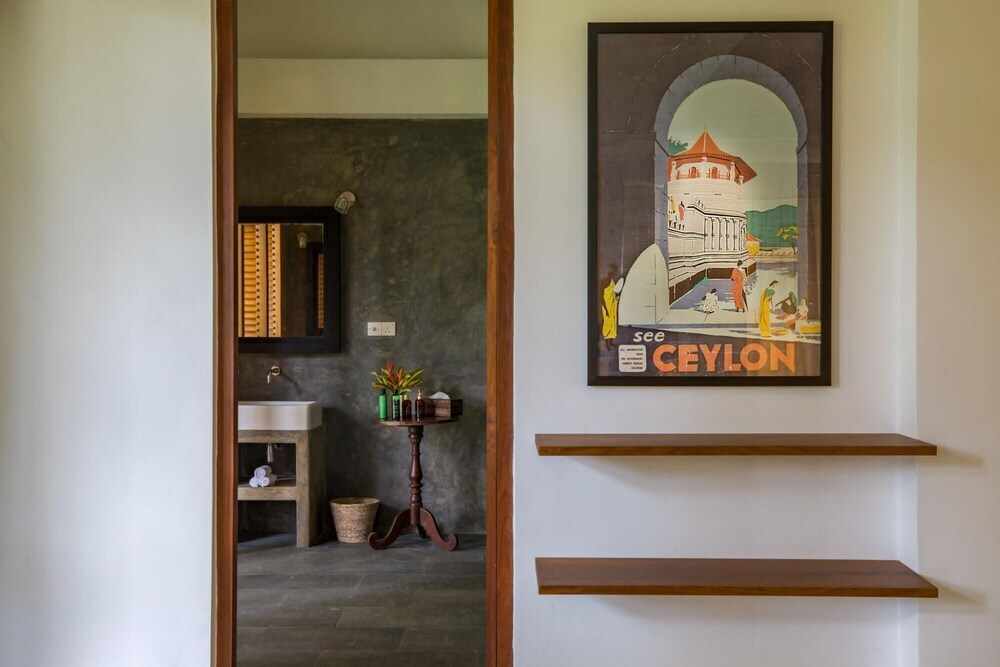 Luxurious 07 Bedroom Hilltop Villa With Private Gym