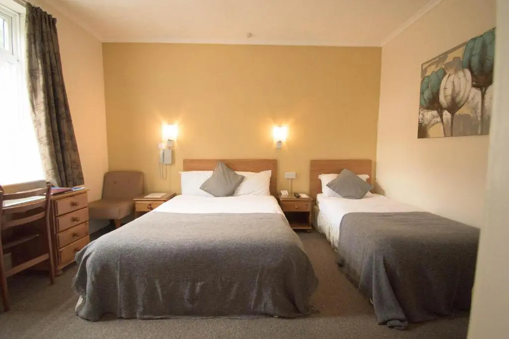 Pinegrove Hotel - Chambres