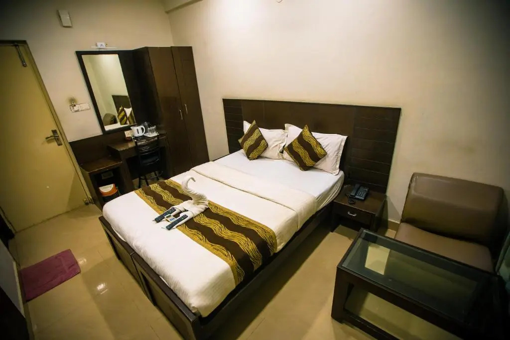 Standard Double room (full double bed)