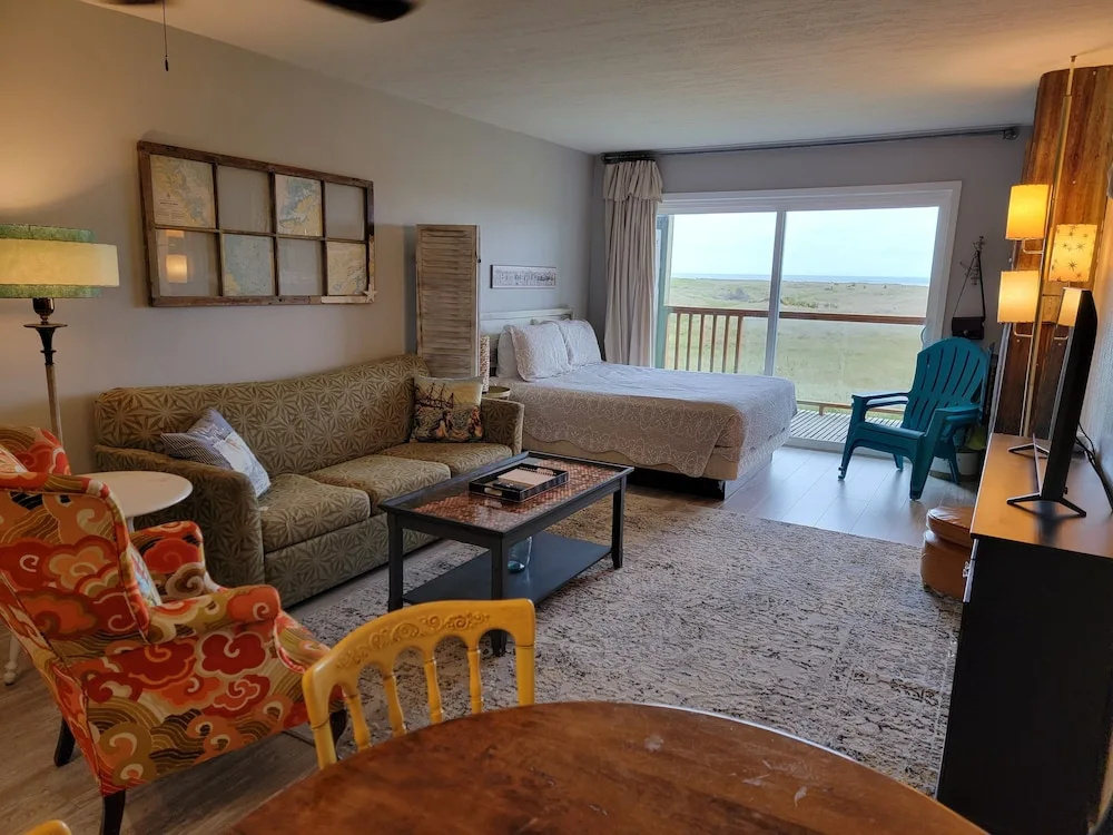 Deluxe room with balcony and with ocean view