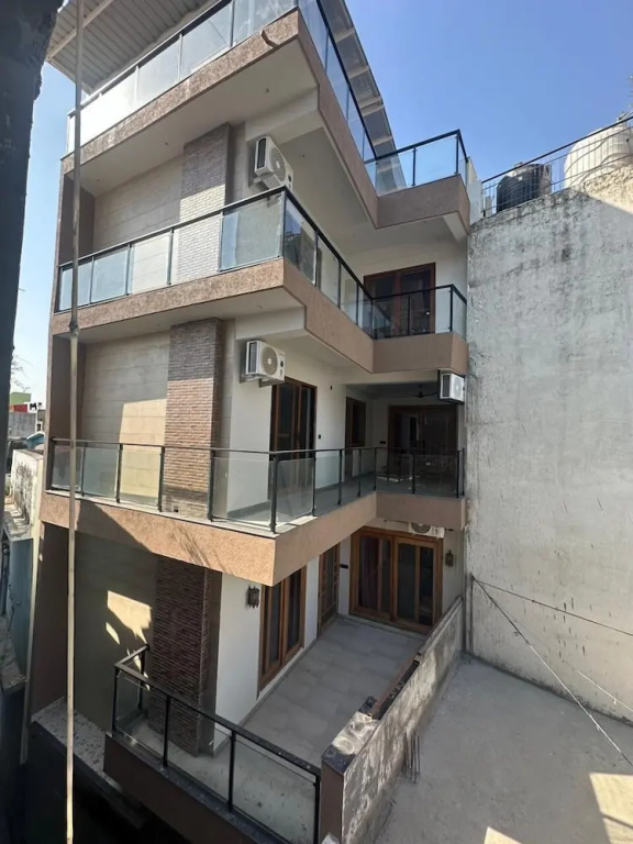 Yes Hotel By The Ganges — фото 1