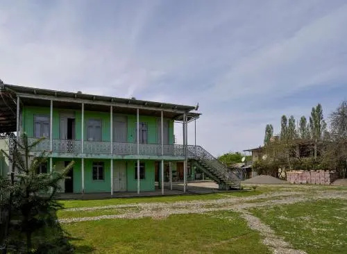 Rolandi House