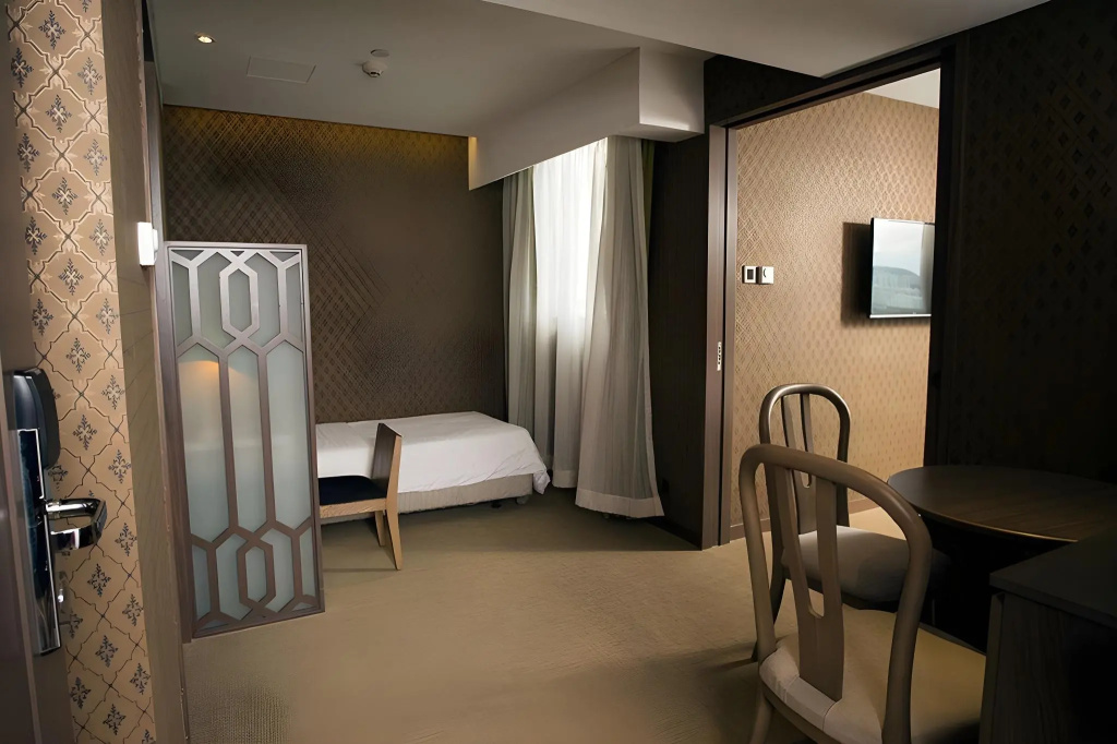Largos Hotel — 4