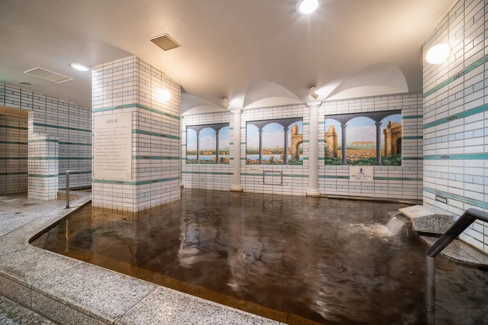 Двухместный семейный номер Standard 2 отдельные кровати в Natural Hot Springs Spa Hotel Hananoi Osaka