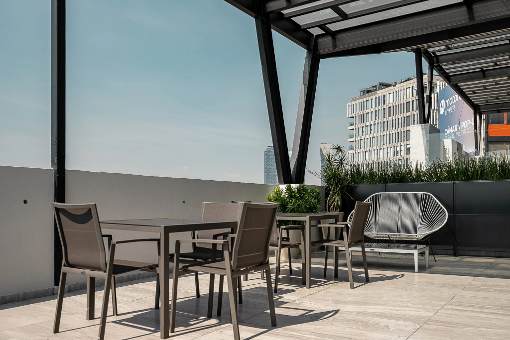 Casai Discover La Roma From a Contemporary Gem