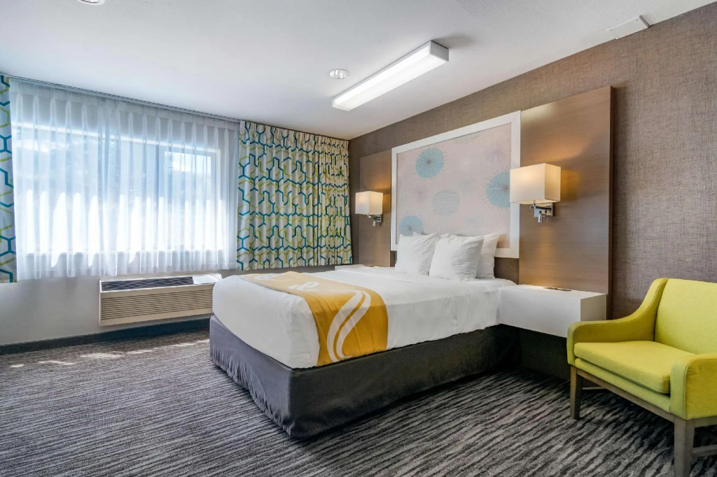 Double Suite (full double bed)