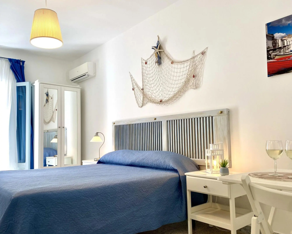 Tipical apartment, near the sea, ideals for couple of adults-Perla del Mare by Dimore Aria di Mare