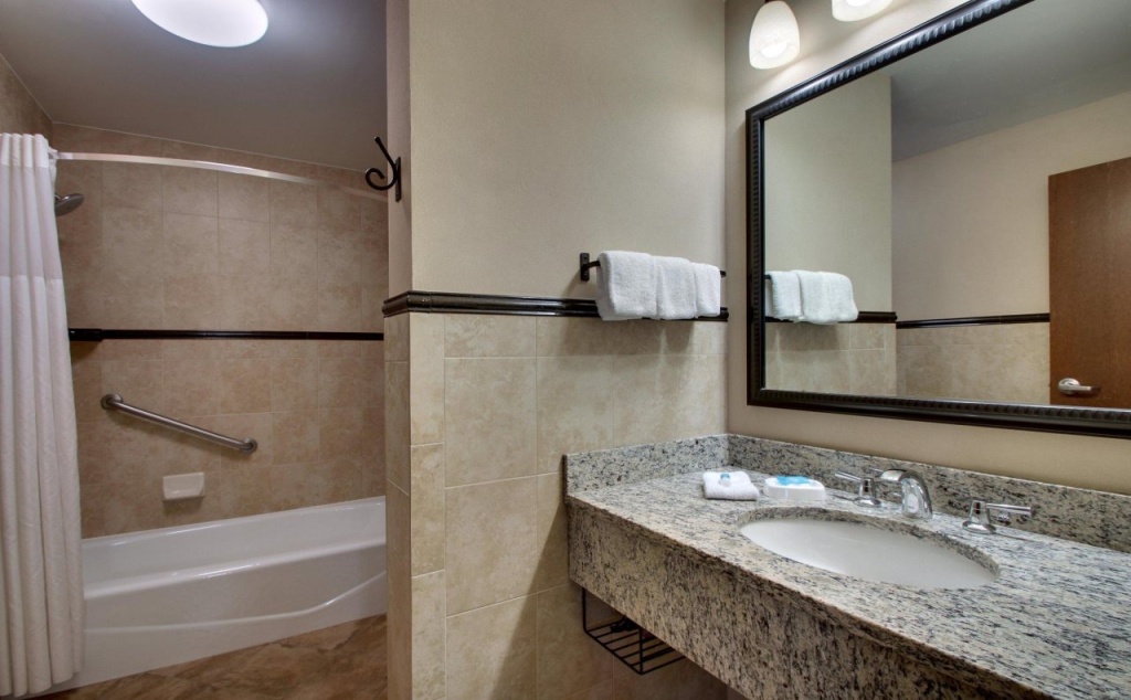 Drury Plaza Hotel Broadview - Wichita - Général