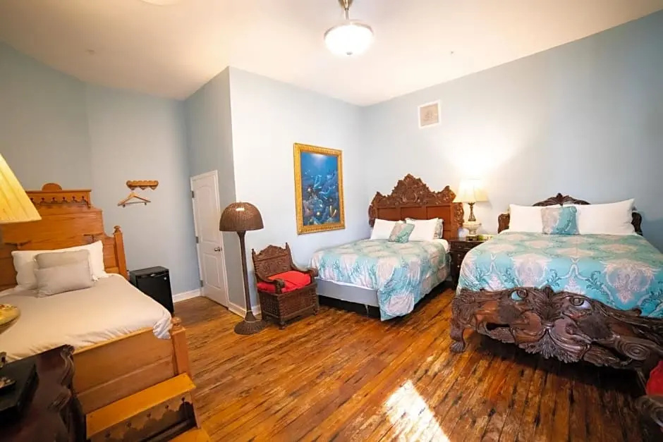 Premium Quintuple Family room